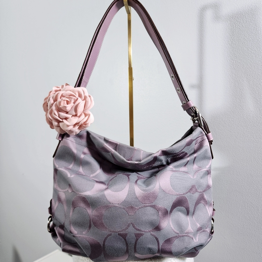 Coach 24cm Signature Duffle 2way Bag - Picture 4 of 16